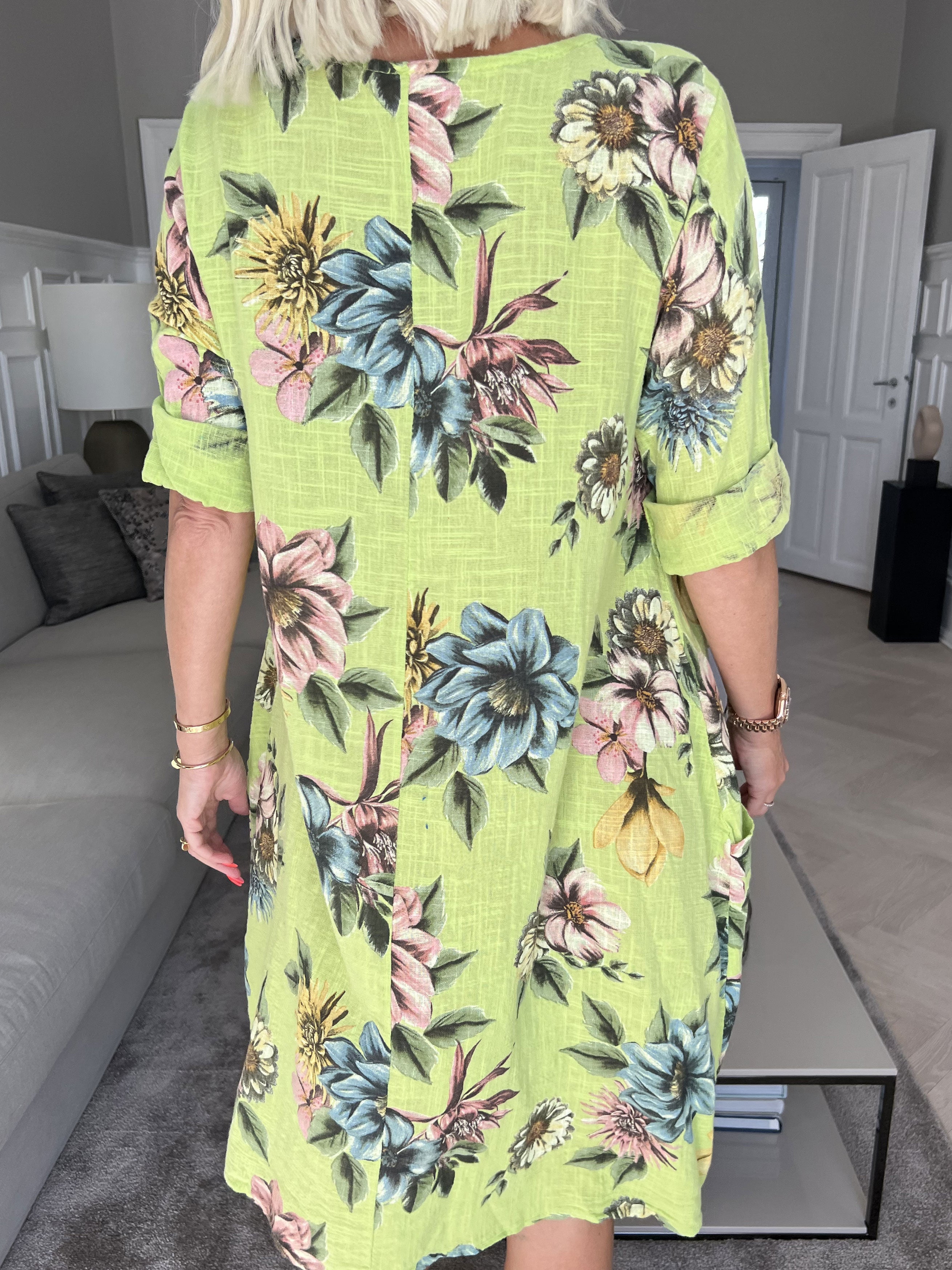 Jayda - Sød kjole i bomuld med lomme og blomsterprint